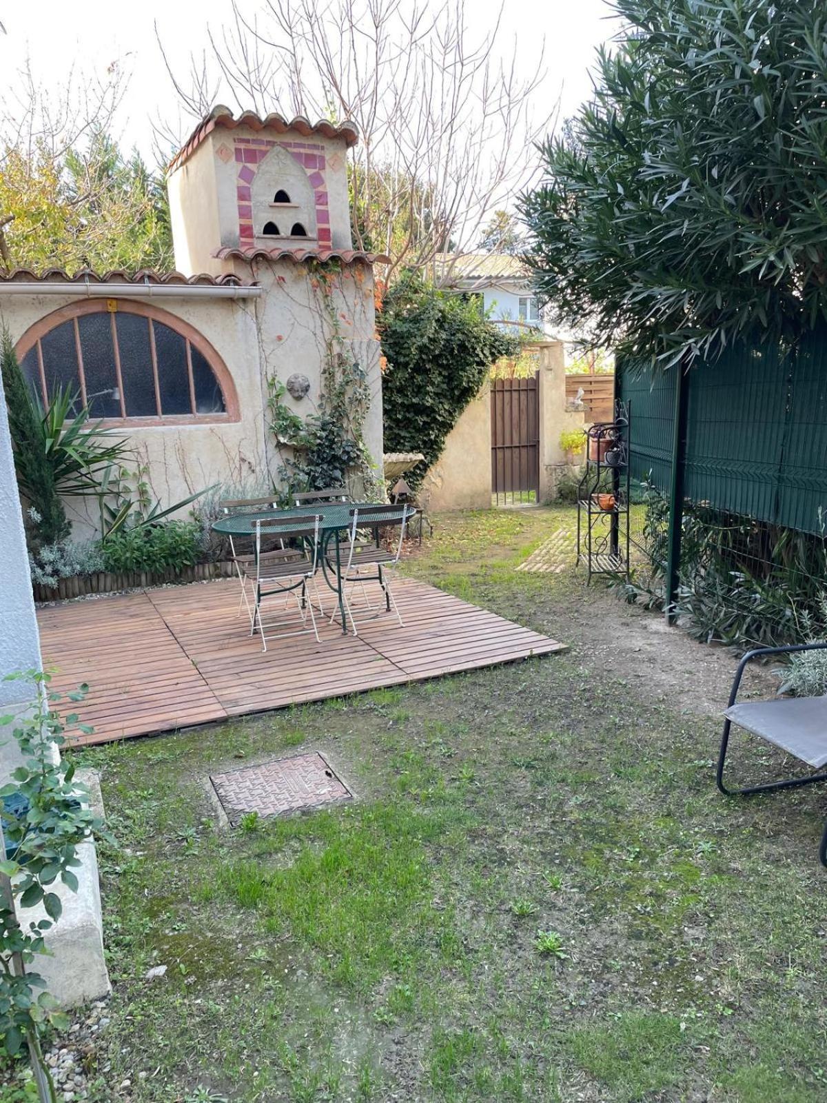 Appartement De Plain-Pied Avec Jardin Avignon Exterior foto